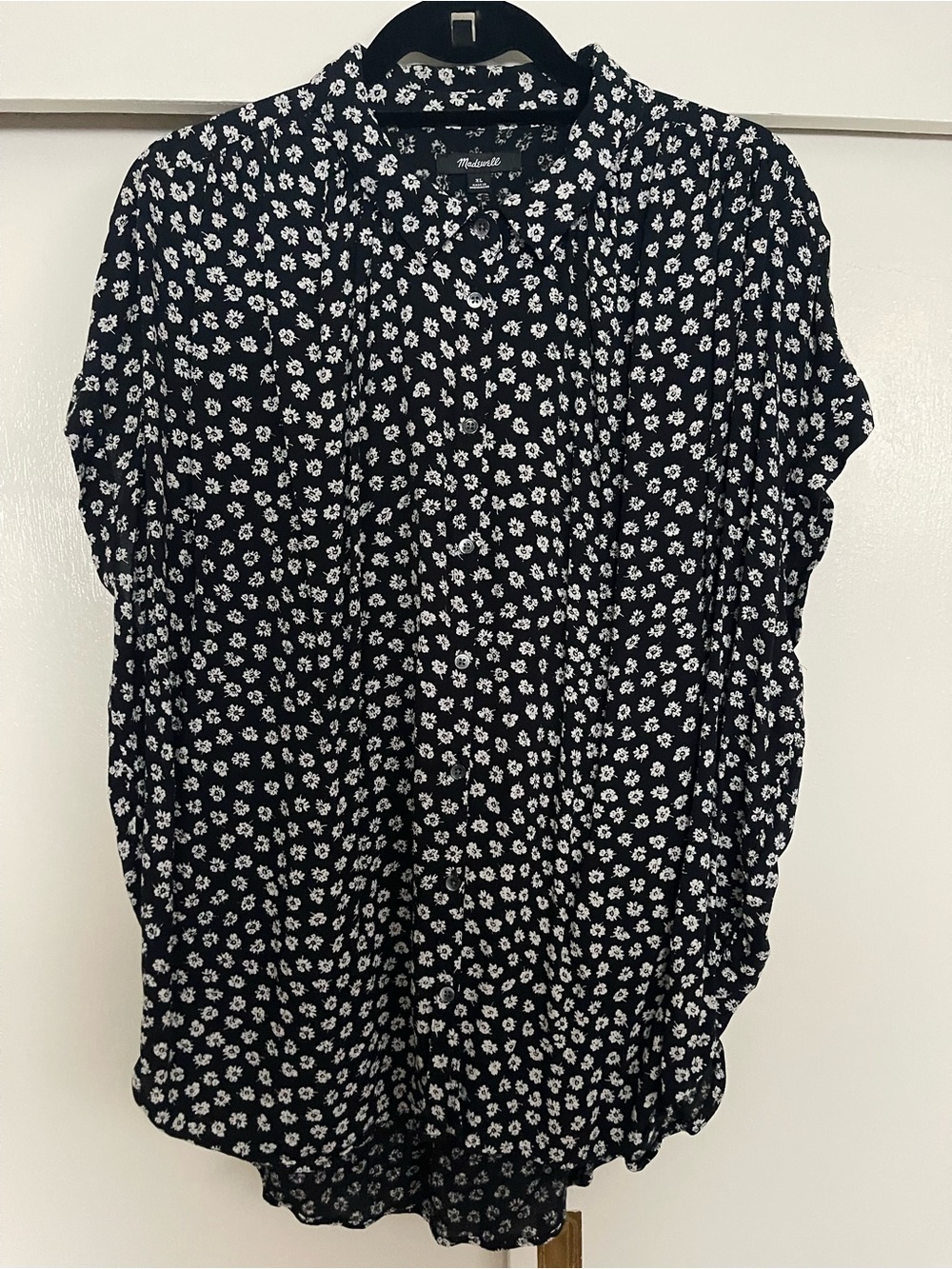Madewell Navy and White Floral Button-Down Shirt